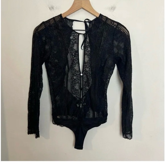 FOR LOVE AND LEMONS- Skivvies Else Lace Long Sleeve Bodysuit Lingerie Festival - Picture 4 of 9